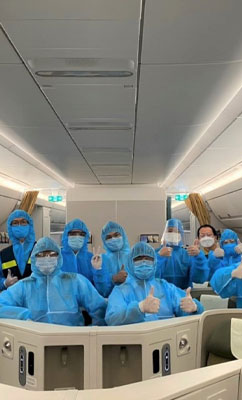 Hơn 270 công dân Việt Nam từ Malaysia về nước trên chuyến bay của Vietnam Airlines