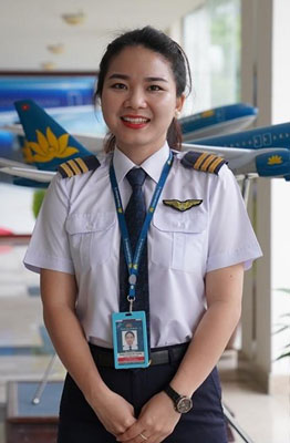 [20/10] Gặp gỡ Phạm Hoàng Mỹ Phụng - Cơ phó trẻ nhất Đội bay A321