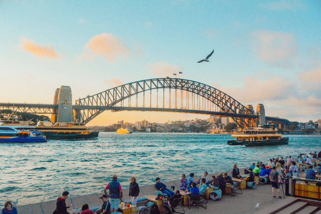 Cầu cảng Sydney nhìn từ Opera Bar. Ảnh: Nguyên Chi