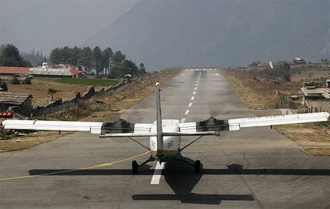 Sân bay Tenzing-Hillary Nepal trên 'nóc nhà thế giới'