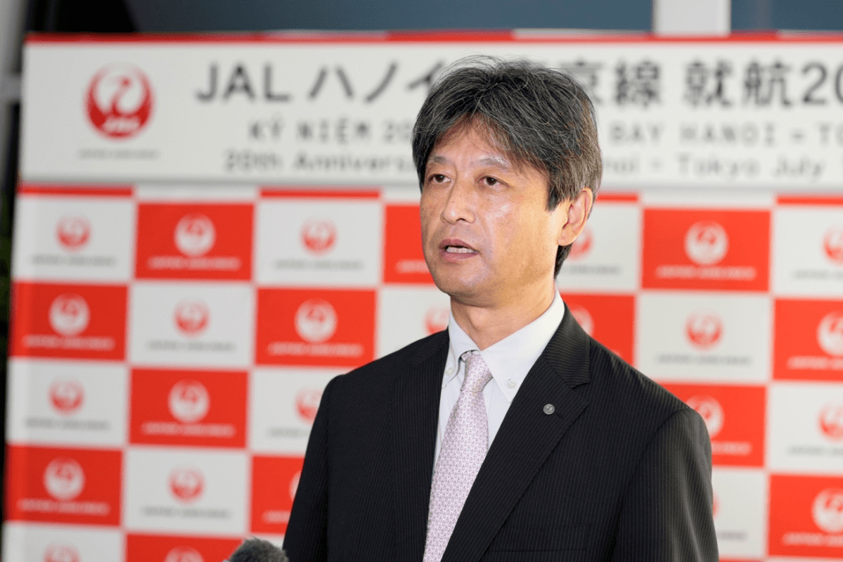 Ông Hideto Abe - Trưởng đại diện JAL tại Việt Nam phát biểu tại buổi lễ. Ảnh: Japan Airlines