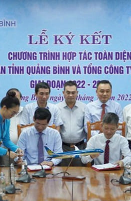 Quảng Bình: Hợp tác cùng Vietnam Airlines phối hợp hình thành các sản phẩm du lịch