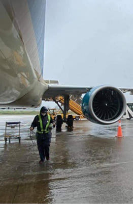 Huỷ cả trăm chuyến bay do ảnh hưởng bão Noru