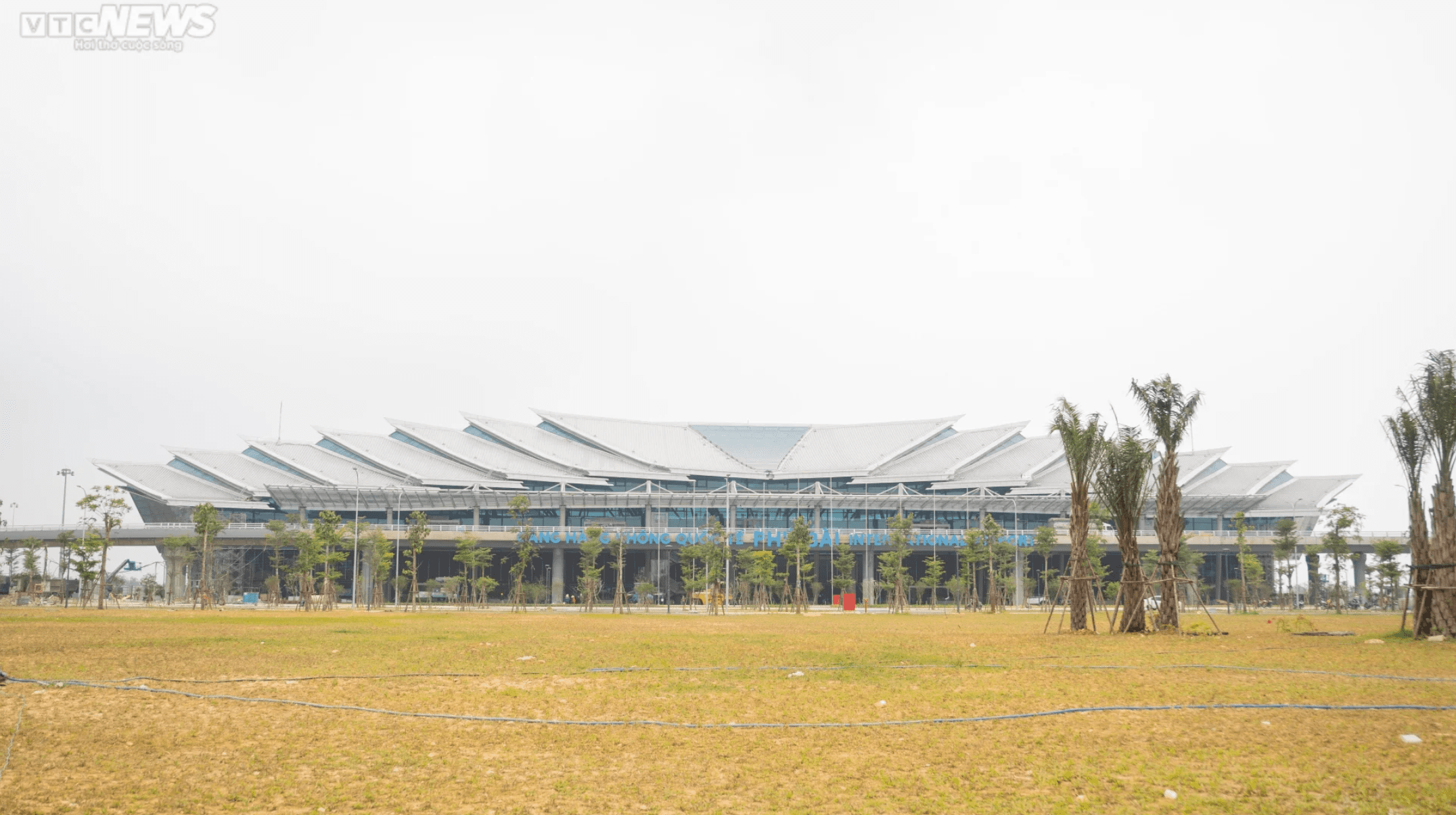 Đến thời điểm hiện tại, nhà ga T2 Cảng Hàng không Quốc tế Phú Bài cơ bản hoàn thành.