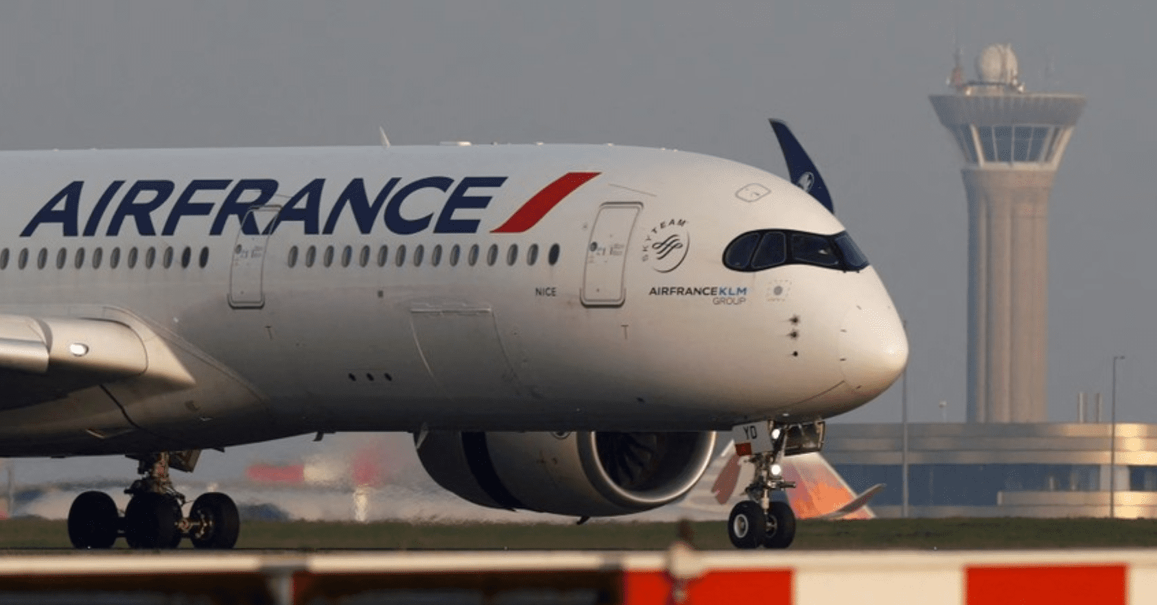 Một máy bay của hãng hàng không quốc gia Pháp Air France. Ảnh: REUTERS