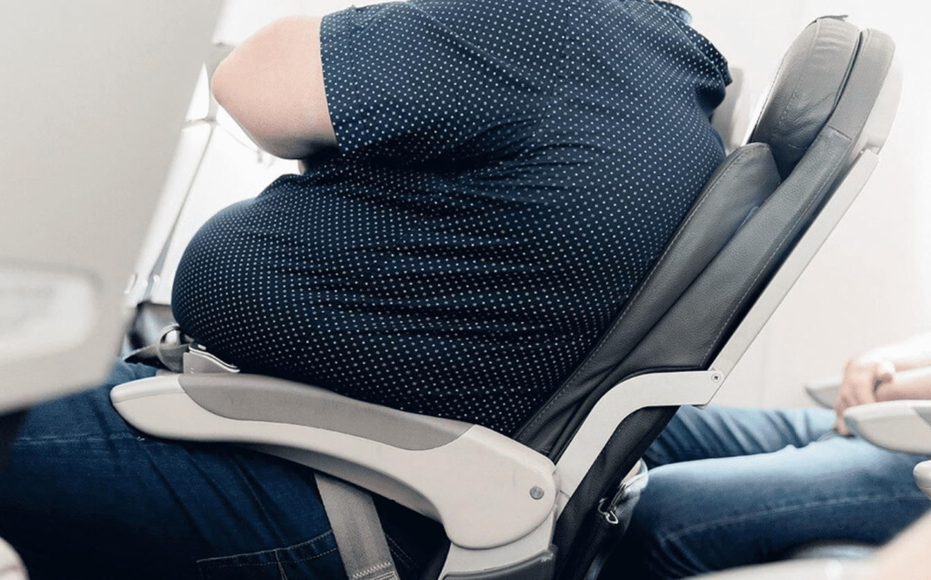 Các hãng hàng không đang hy sinh sự thoải mái của hành khách để giảm trọng lượng tổng thể trên các chuyến bay. Ảnh minh họa: Telegraph