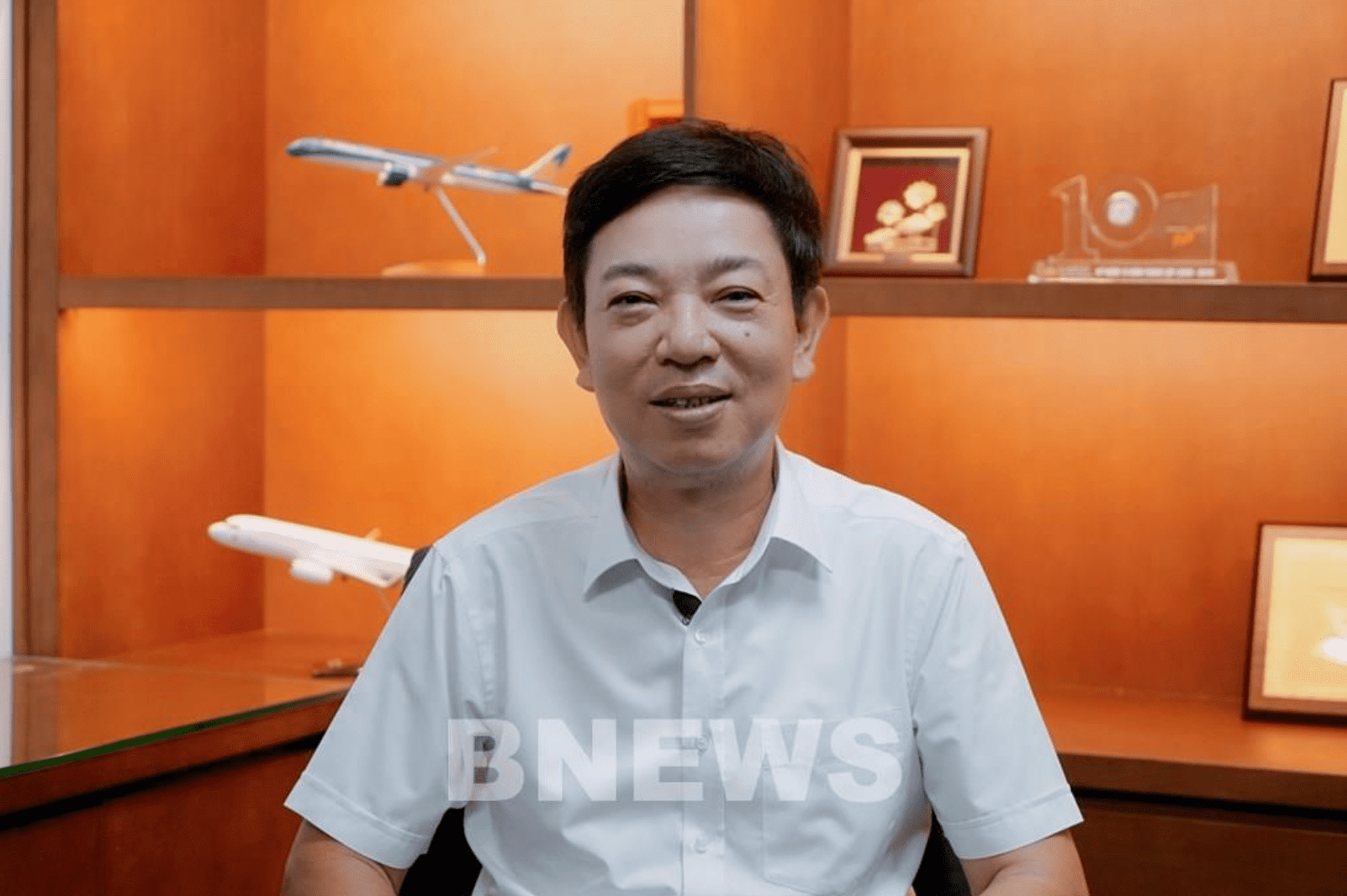 Phó Tổng Giám Đốc Vietnam Airlines Đinh Văn Tuấn